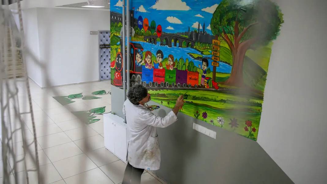 Diyarbakır’daki öğretmen okulunu resim galerisi yaptı 5